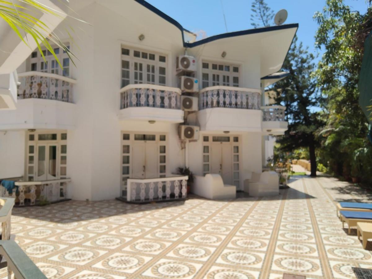 Sunset Beach Resort Candolim Exterior photo