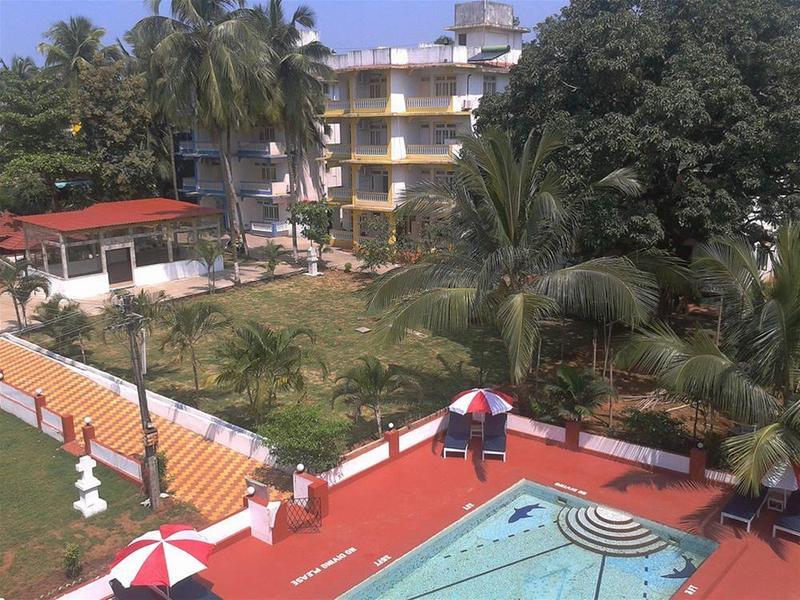 Sunset Beach Resort Candolim Exterior photo