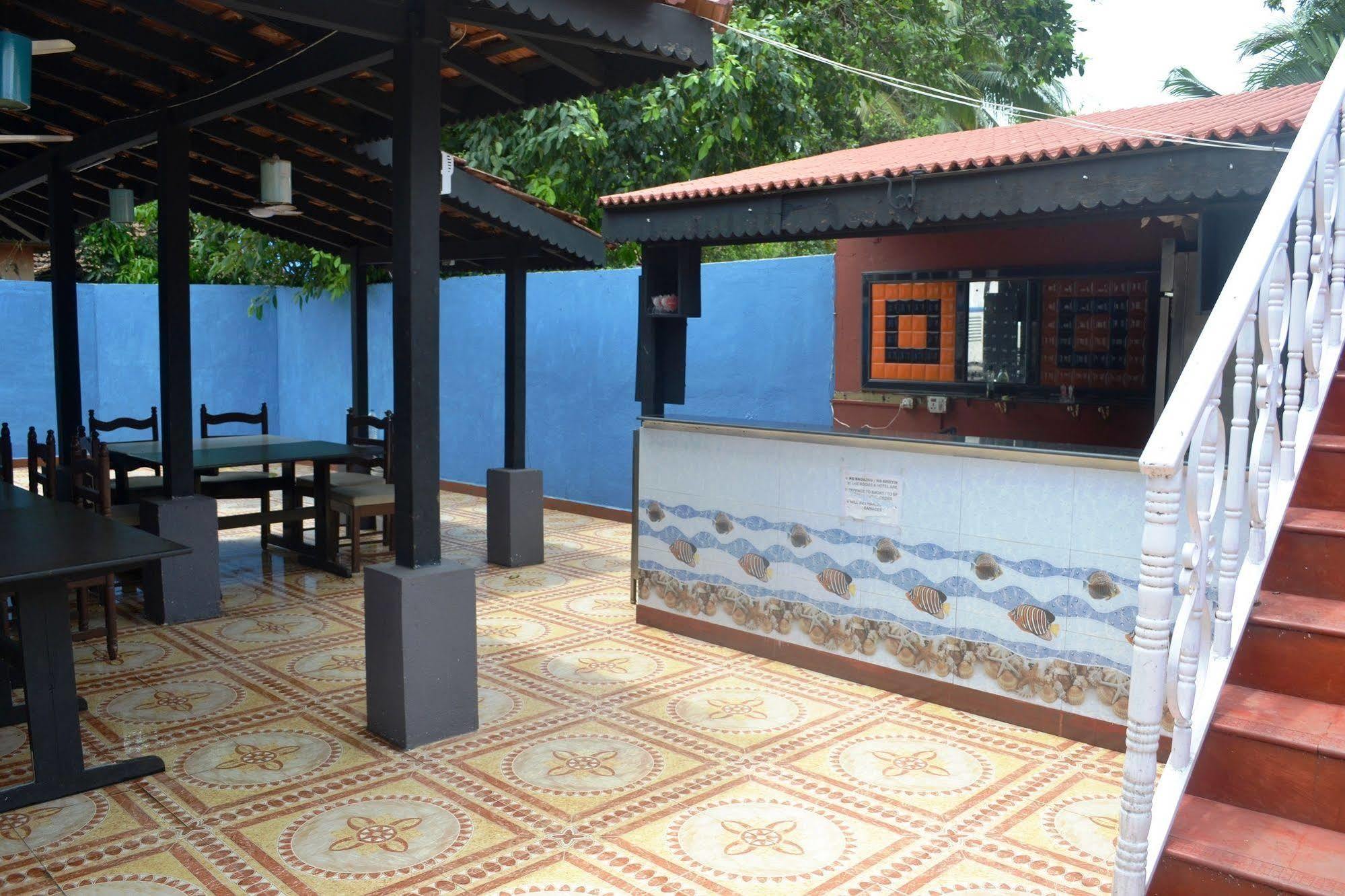 Sunset Beach Resort Candolim Exterior photo